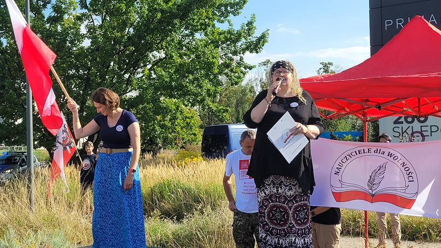 pikieta protest edukacja zdrowotna nauczyciele dla wolności - Krzysztof Polasik - Radio Poznań
