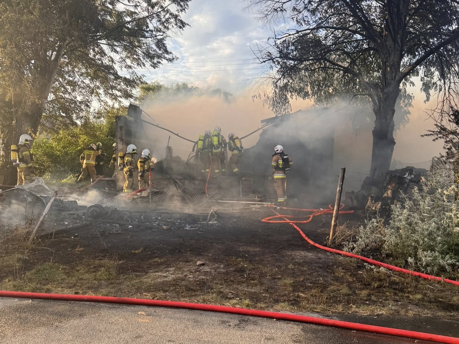 pożar domu błażejewo  - Ochotnicza Straż Pożarna w Robakowie