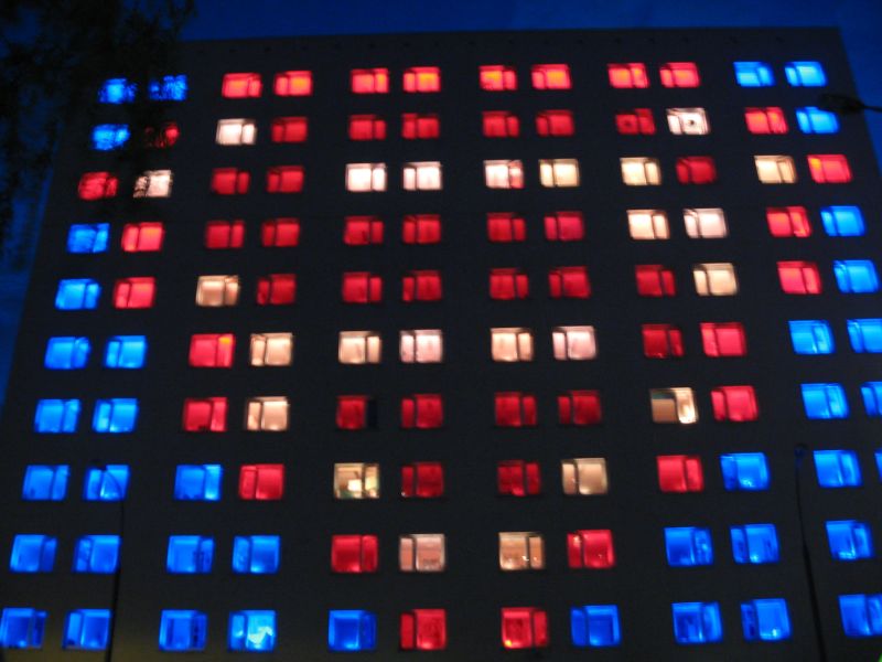 Kolorowy akademik - światla - AK