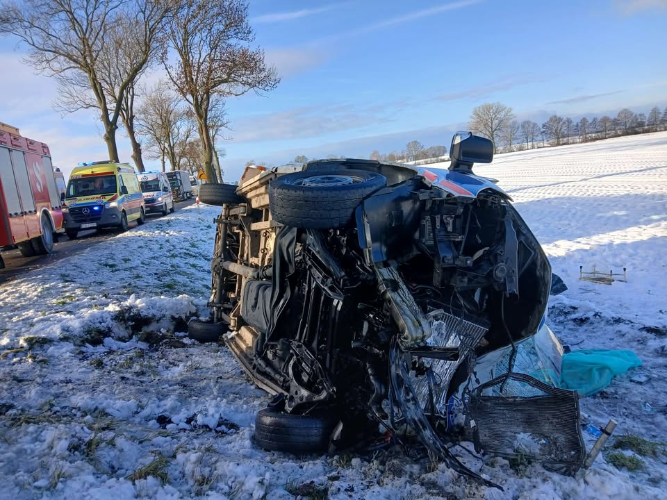 karetka wypadek - MotoSygnały/Czytelnik - Facebook