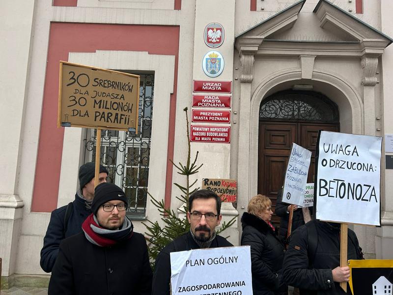 protest przed urzędem maltańskie plan ogólny piątkowo - Szymon Majchrzak - Radio Poznań
