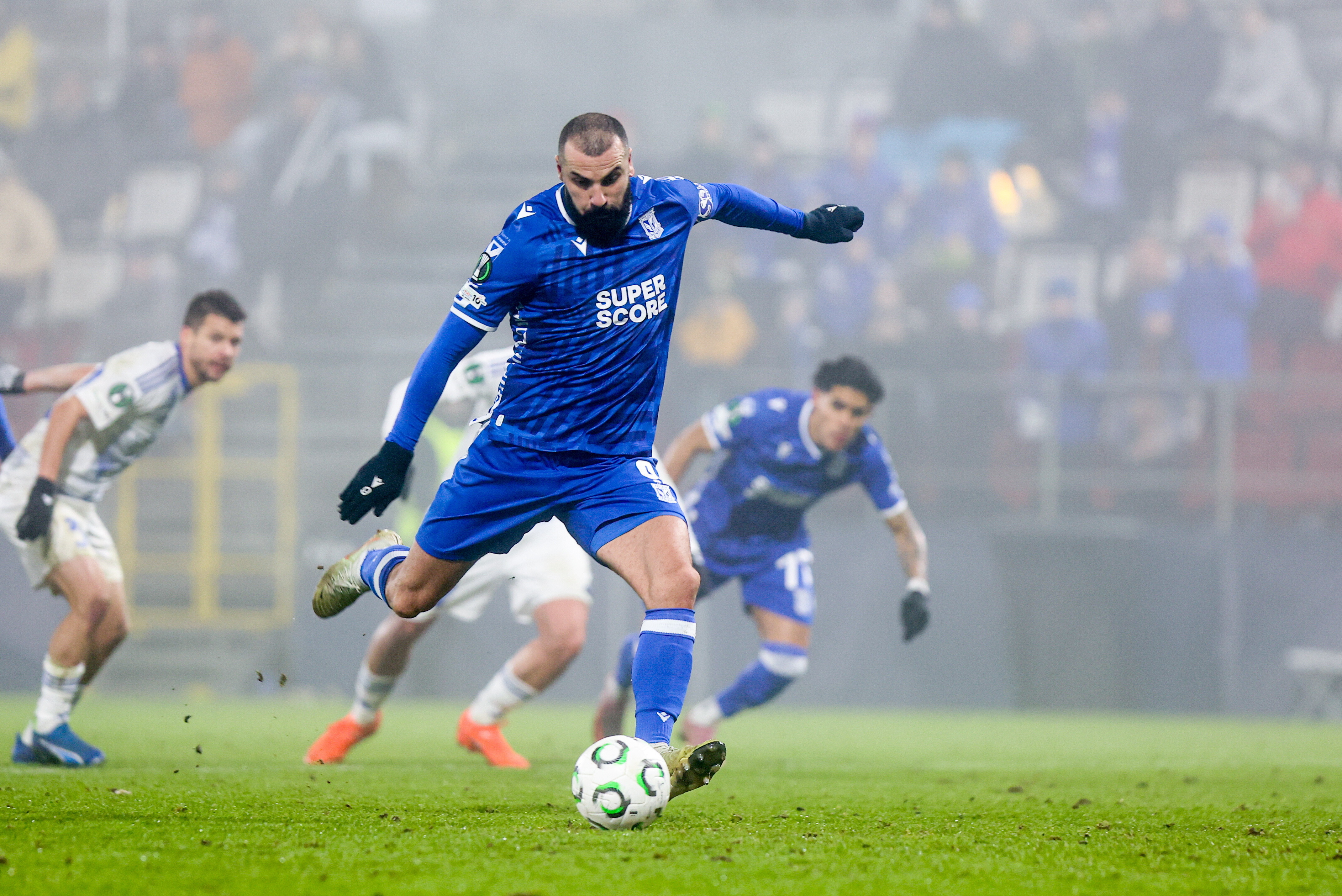 sigma lech oshak - Art Service - PAP