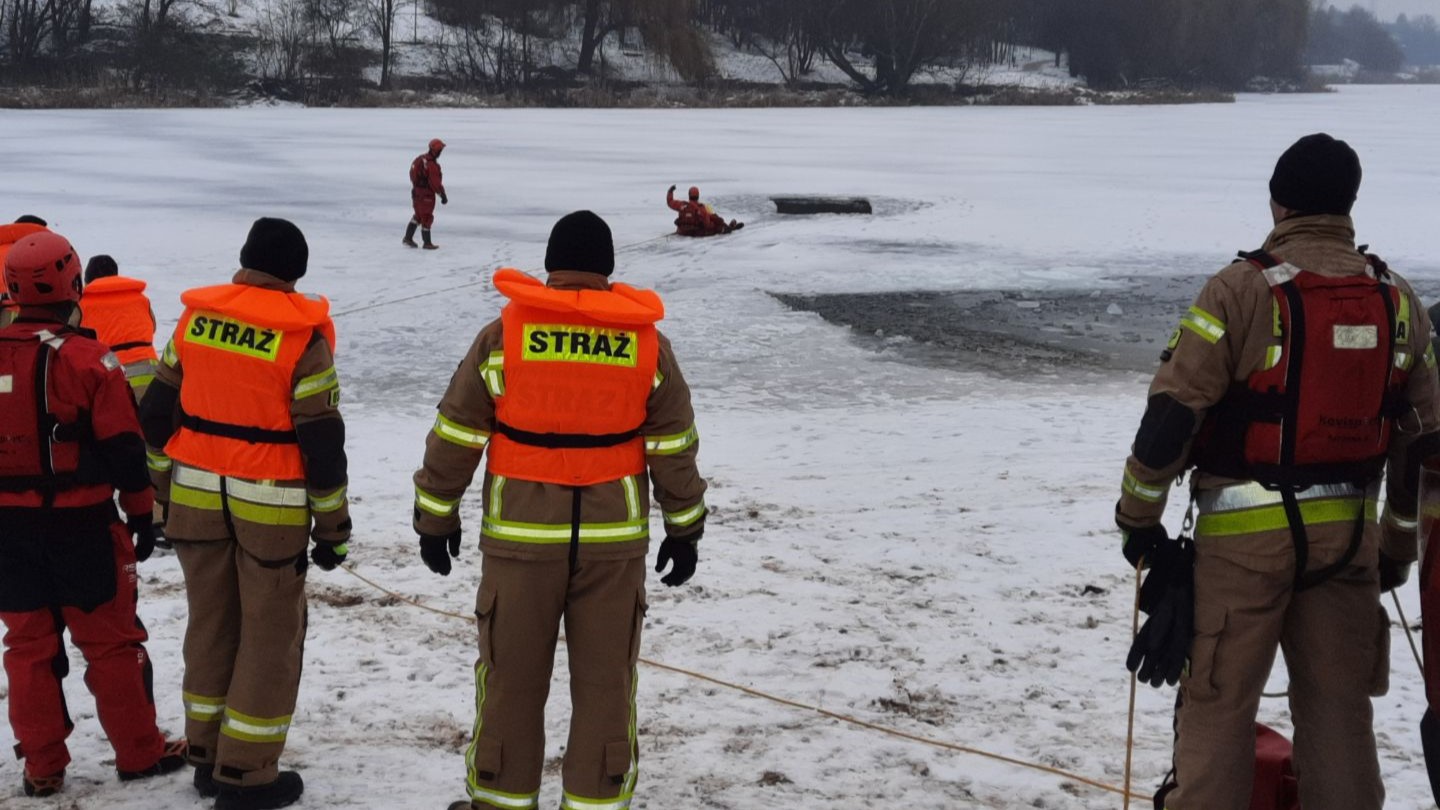 lód strażacy ćwiczenia gniezno - Rafał Muniak  - Radio Poznań