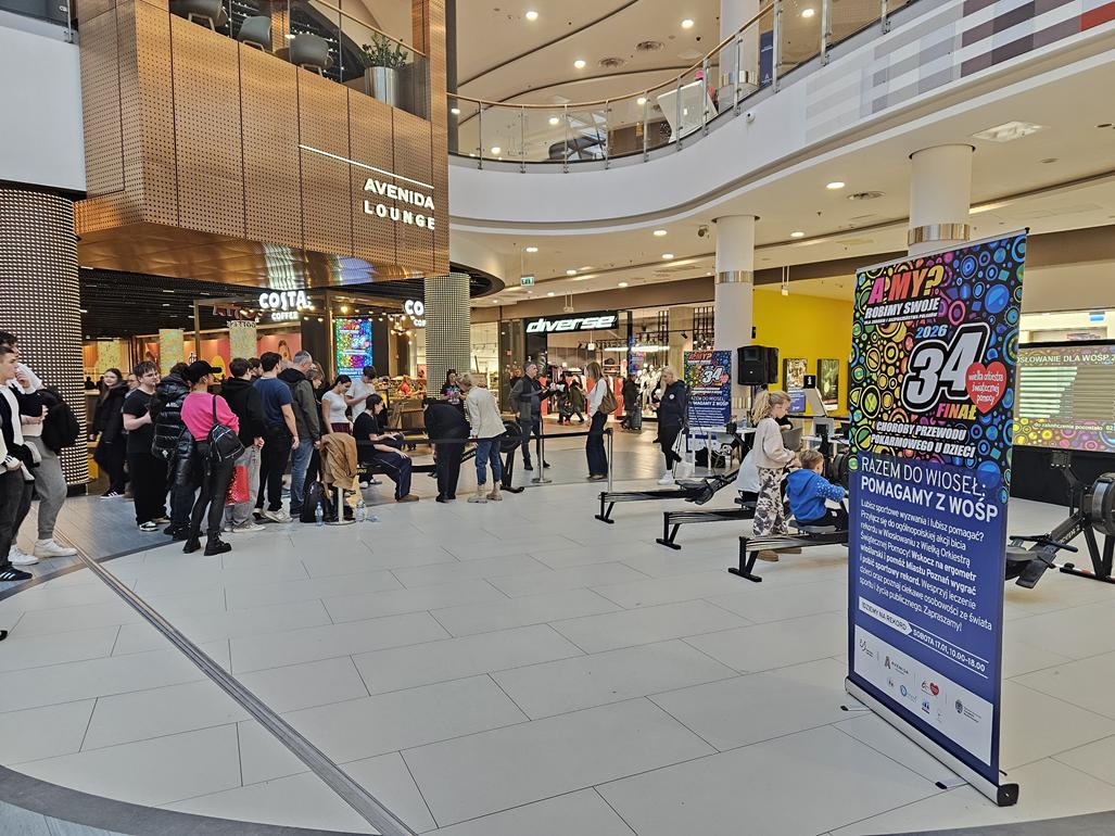 500 metrów w szczytny celu. Poznań wiosłuje dla WOŚP