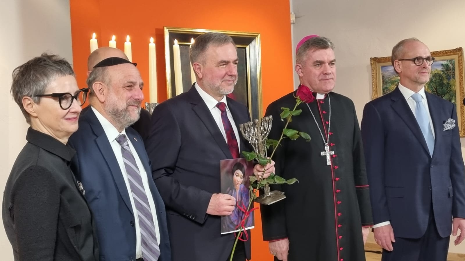 Menora Dialogu dla Marka Woźniaka. "Nie zaprzeczę, iż jestem człowiekiem dialogu"