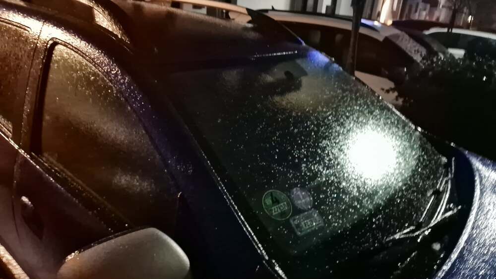 gołoledź szron auto zamarznięte - Grzegorz Ługawiak - Radio Poznań