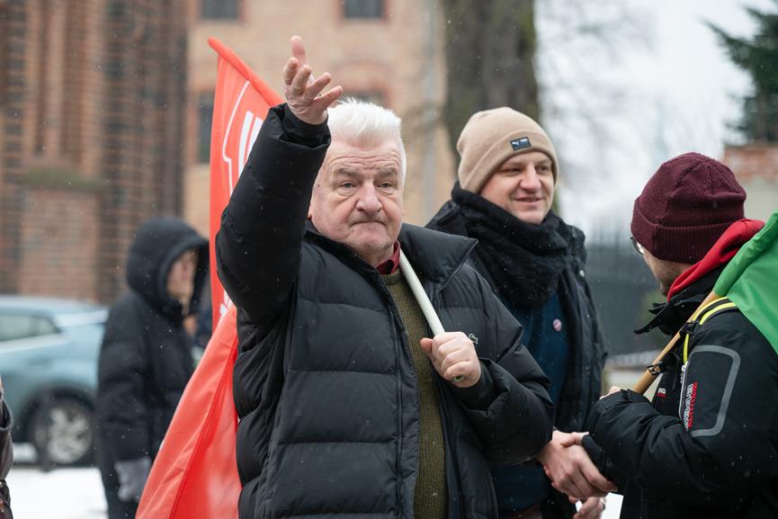 Piotr Ikonowicz protest maltańskie - Jakub Kaczmarczyk/PAP