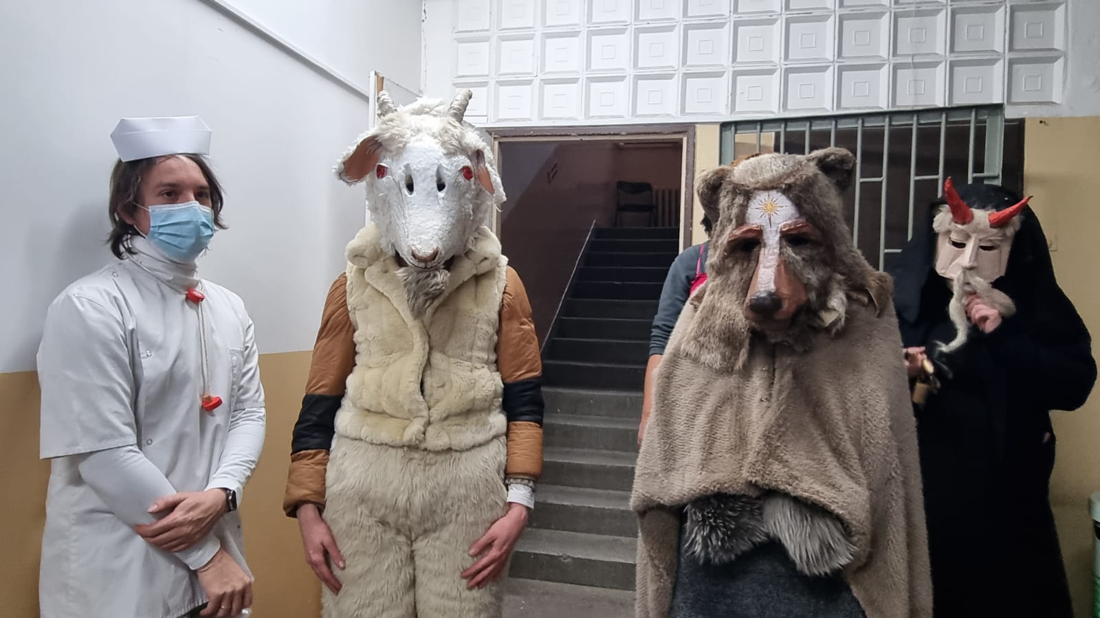 Koza, Diabeł i Śmierć w jednym korowodzie. Tradycyjnie pożegnali kończący się karnawał