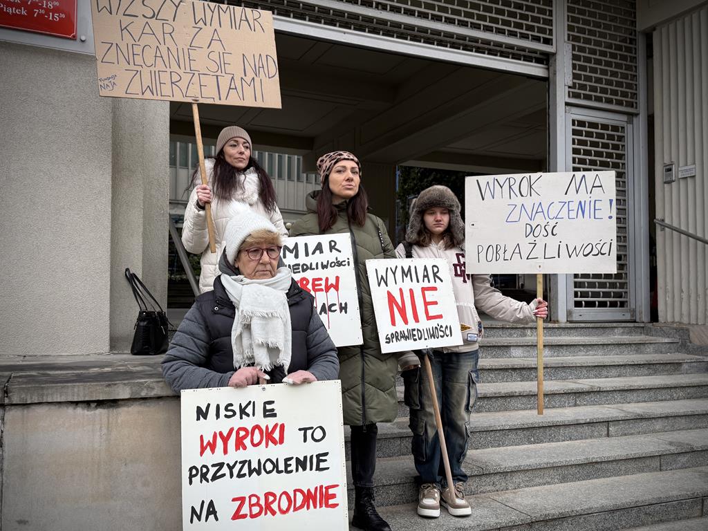 struś zenek protest sąd poznań - Maciej Trzciński - Radio Poznań