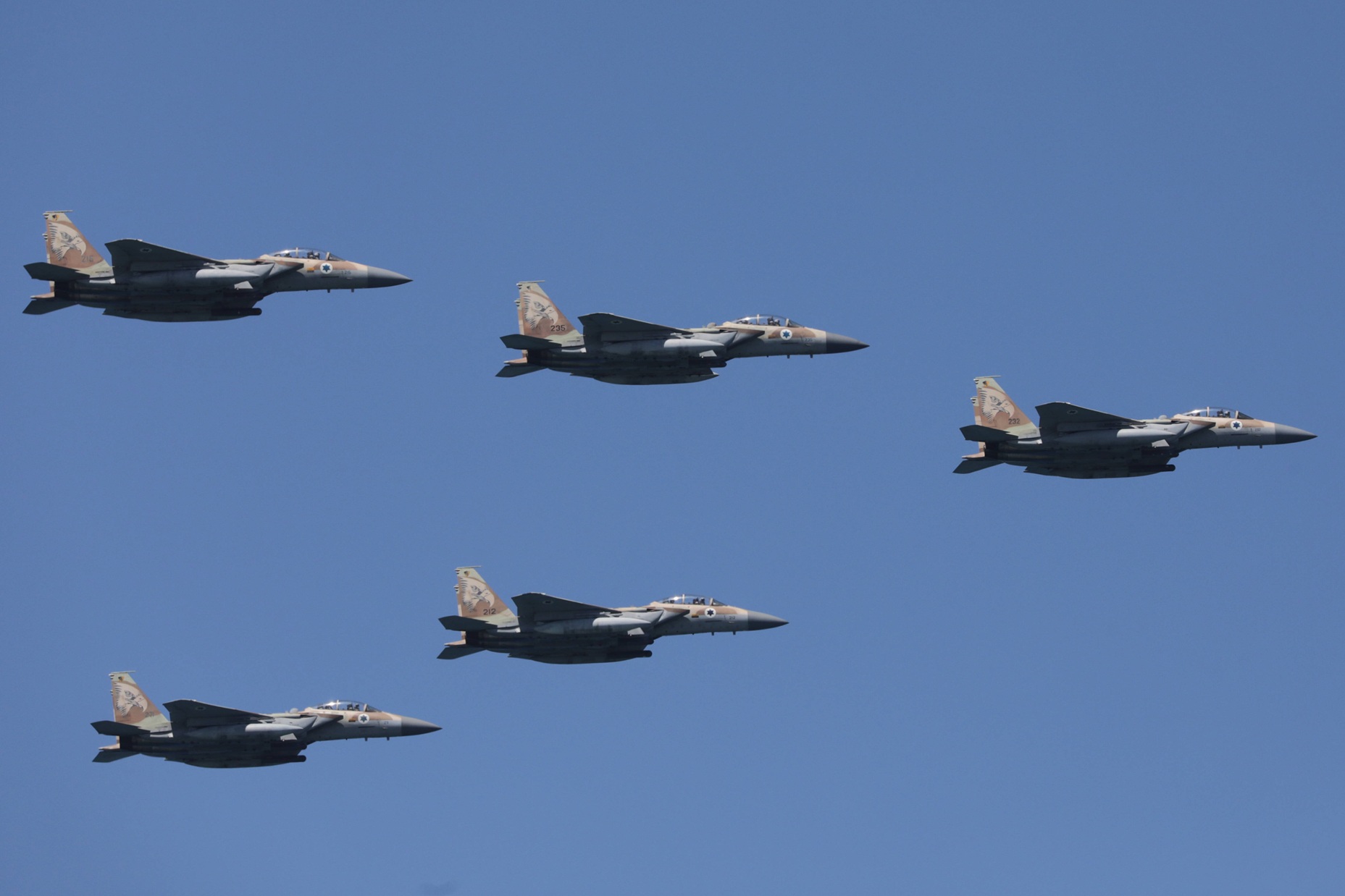 Izrael i USA zaatakowały Iran. Teheran odpowiada rakietami