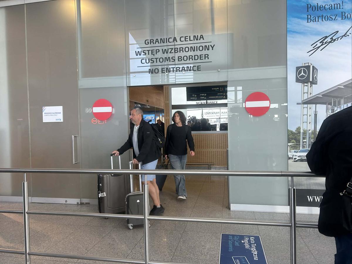 pasażerowie z dubaju - Szymon Majchrzak - Radio Poznań