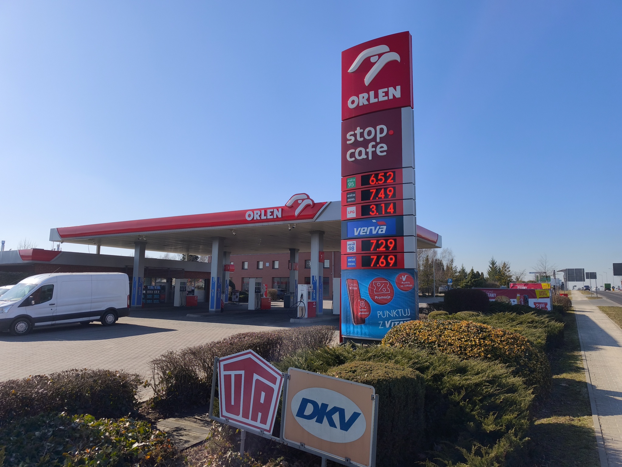 stacja paliw paliwo diesel benzyna - Bartłomiej Klupś