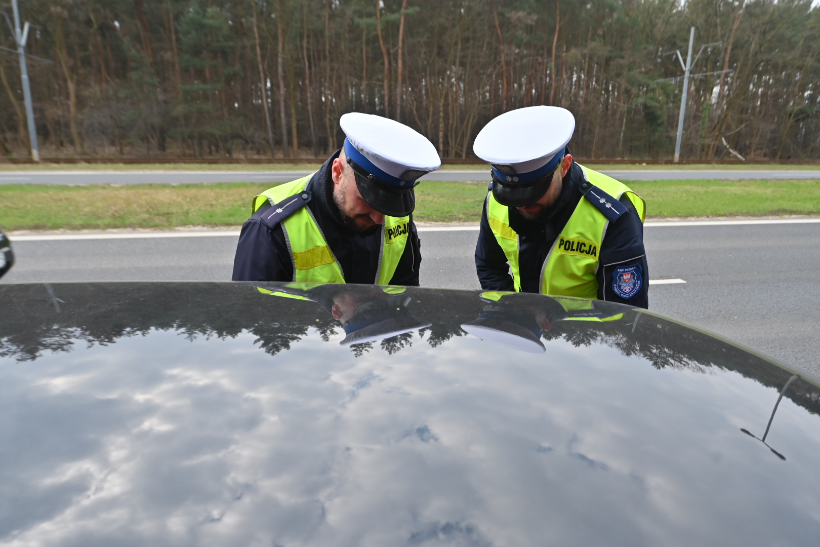 drogówka policja kontrola drogowa detal alkomat - Wojtek Wardejn  - Radio Poznań