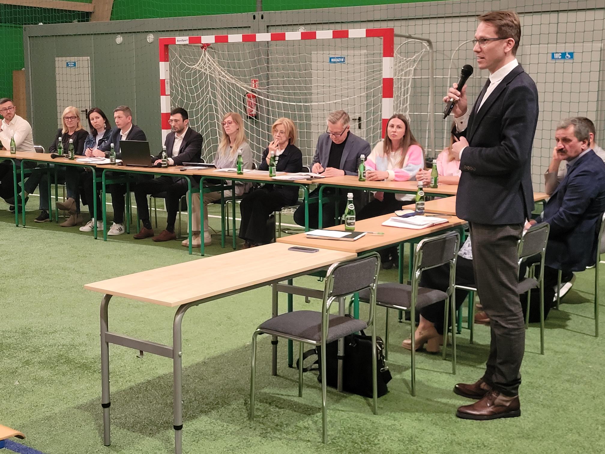 szkoła biała likwidacja rodzice protest trzcianka - Marek Wolski - Radio Poznań