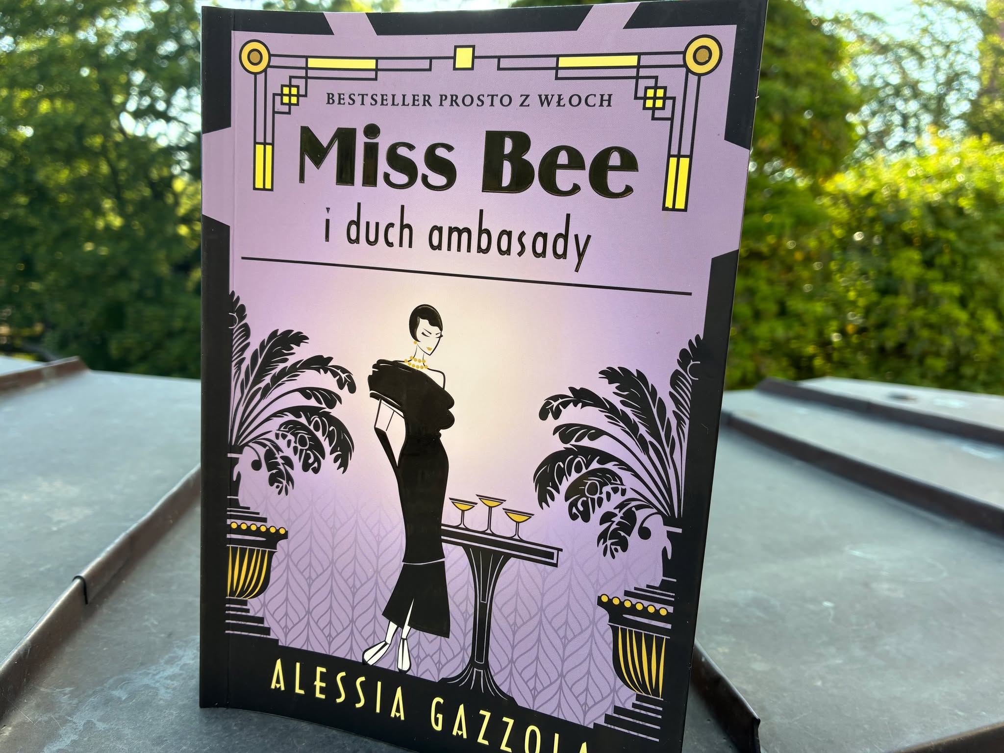 Miss Bee i duch ambasady  - Jacek Butlewski - Radio Poznań