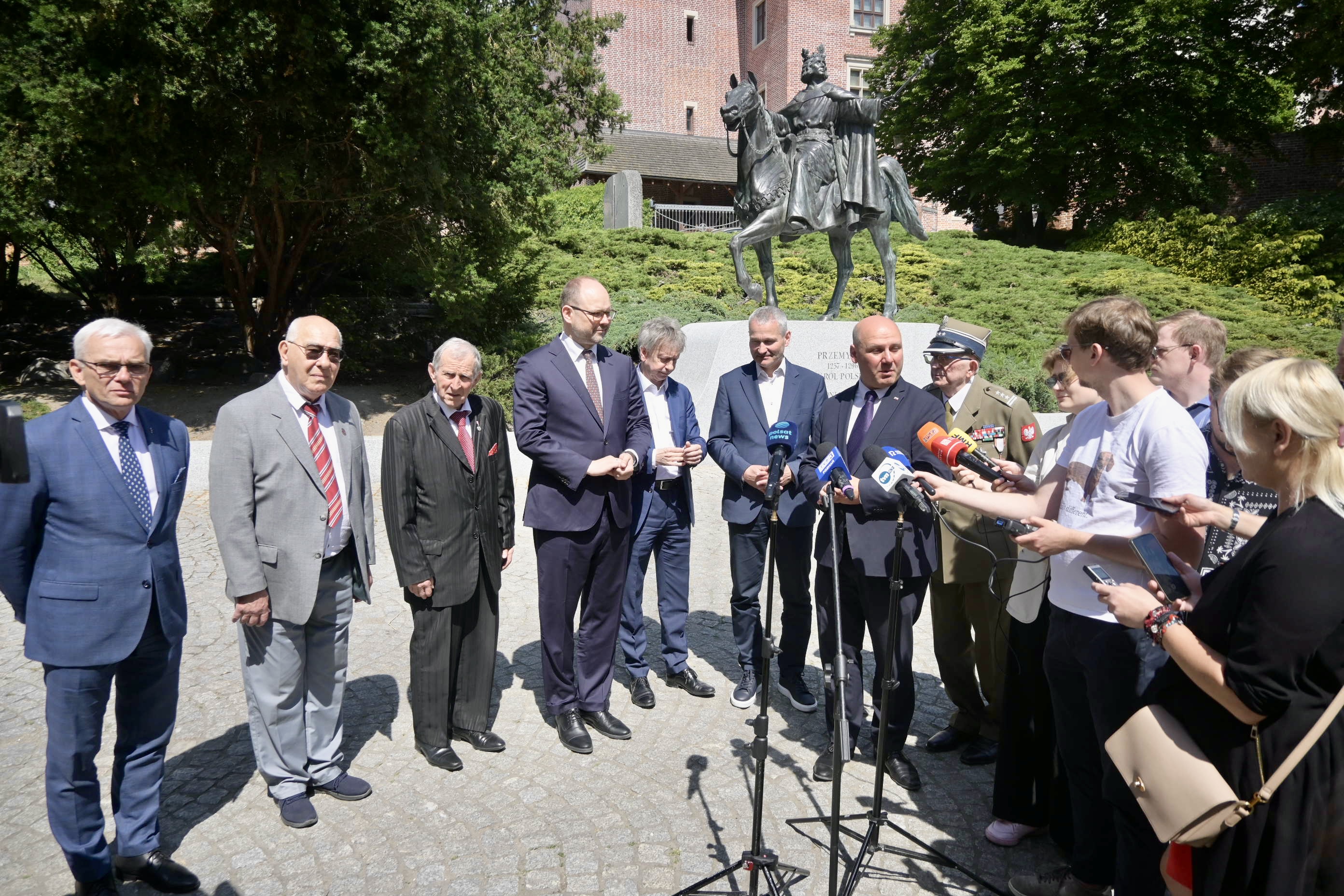 obchody czerwiec 56 przydacz konferencja prasowa  - Maciej Trzciński - Radio Poznań