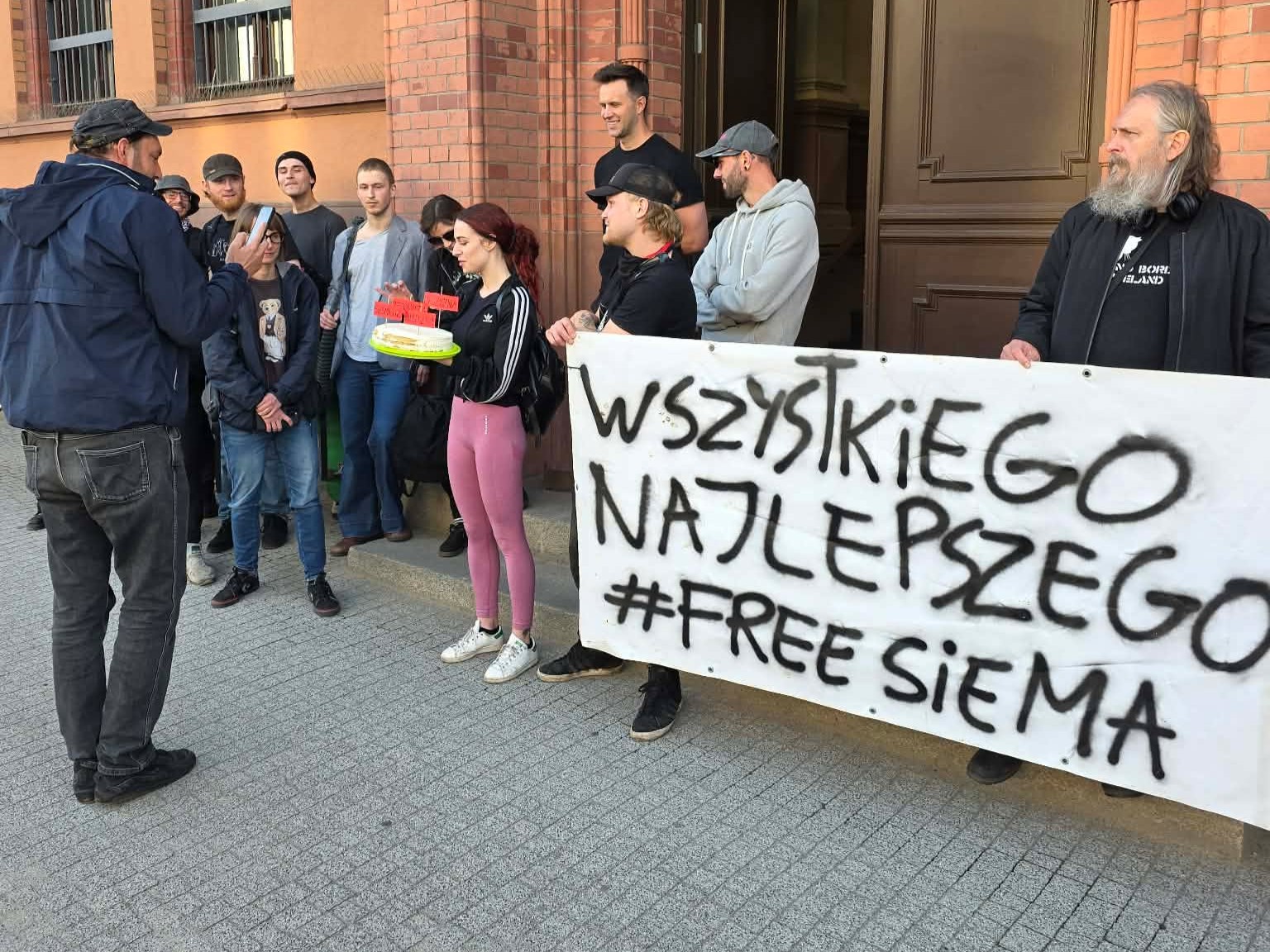 rozbrat happening tort - Krzysztof Polasik