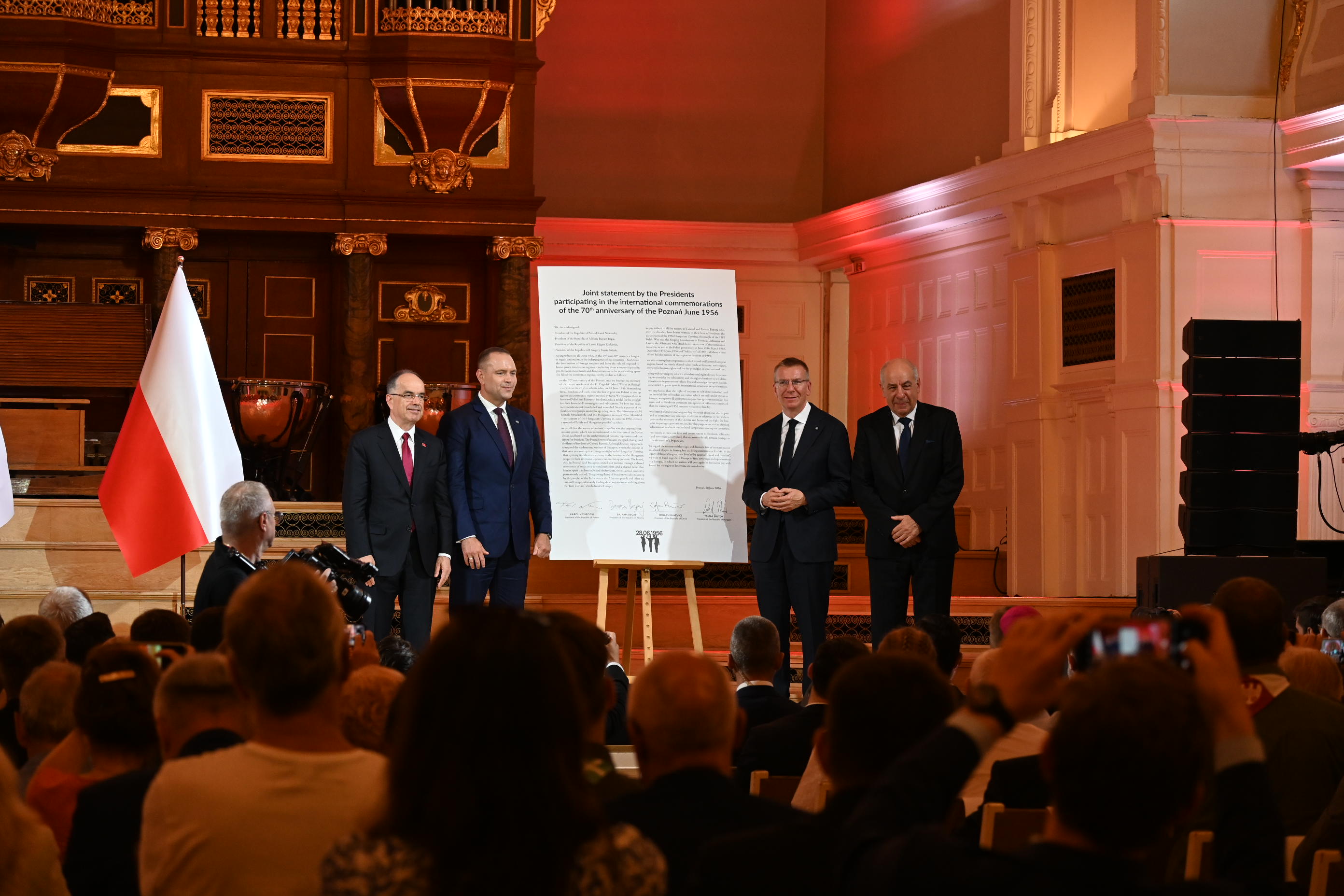 podpisanie umowy prezydentów czerwiec 56 aula uam - Eliza Hajdenrajch - Radio Poznań
