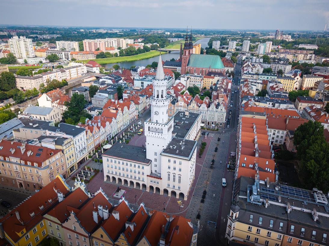 Panorama Opola z  Wieżą Ratuszową i Katedrą Opolską (Copy) - Radio Opola