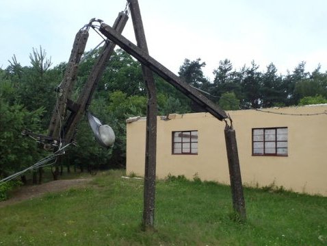 Złamana latarnia po burzy - Straż Pożarna/Międzychód