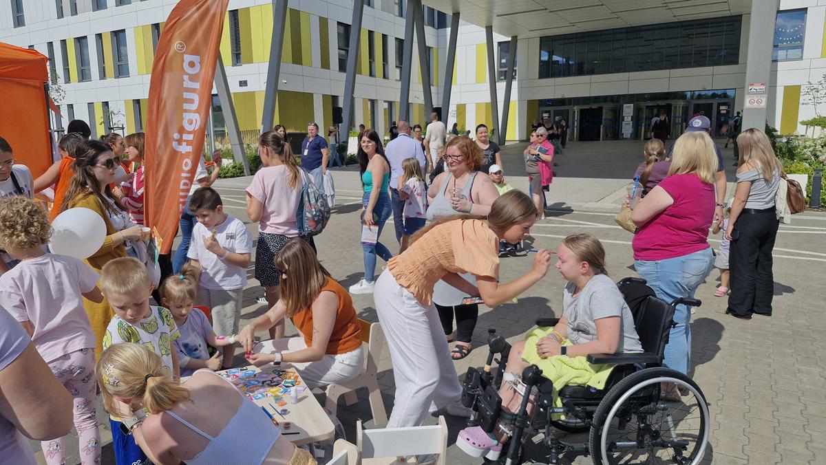 festyn szpital dziecięcy wrzoska - Kacper Lawiński - Radio Poznań