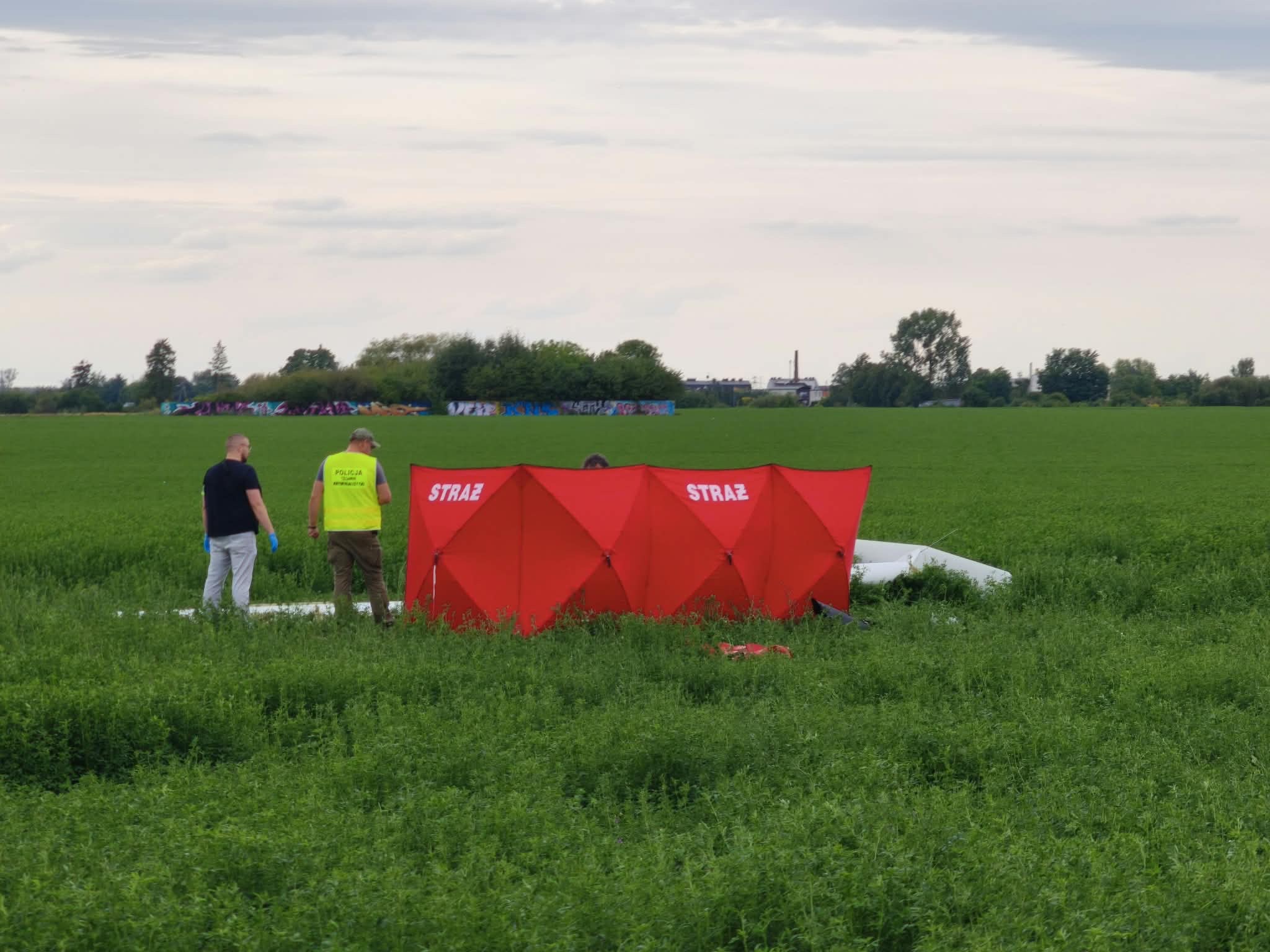 Szybowiec spadł z wysokości 500 metrów. Są wstępne ustalenia komisji