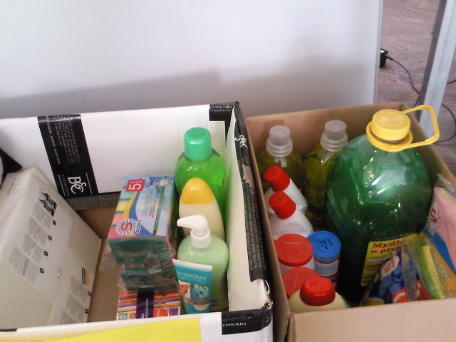 zbiórka darów dla powodzian AWF - Magda Konieczna