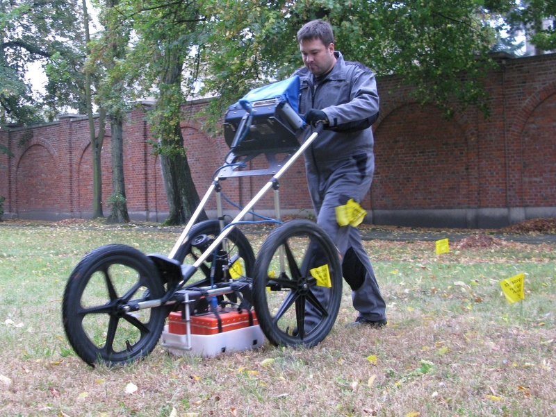 Poszukiwania georadarem, IPN, zbrodnie, pochówek - Szymon Mazur