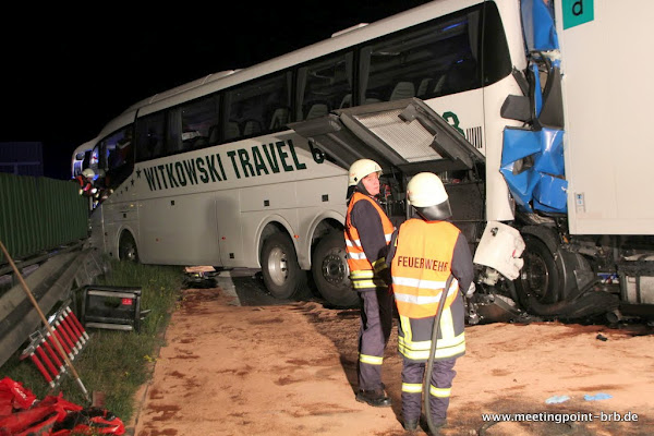 Wypadek autokaru w Niemczech - http://meetingpoint-brandenburg.de