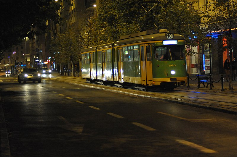 tramwaj nocą 1 - TomFoto