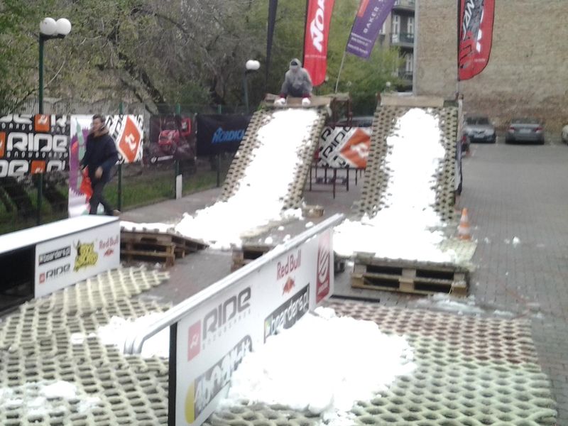 Snowboard w centrum - BakerStreet.pl