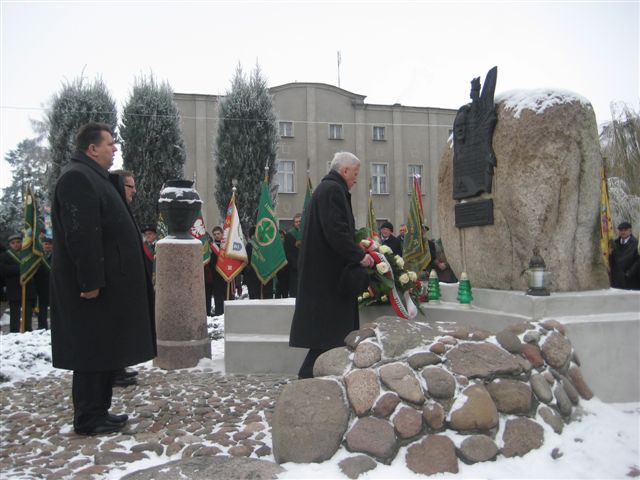 dobrzyca zaduszki mikołajczykowskie 2012 - Danuta Synkiewicz