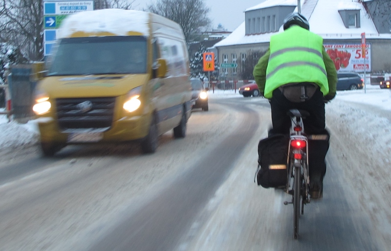 rowerzysta zimą 2 - TomFoto