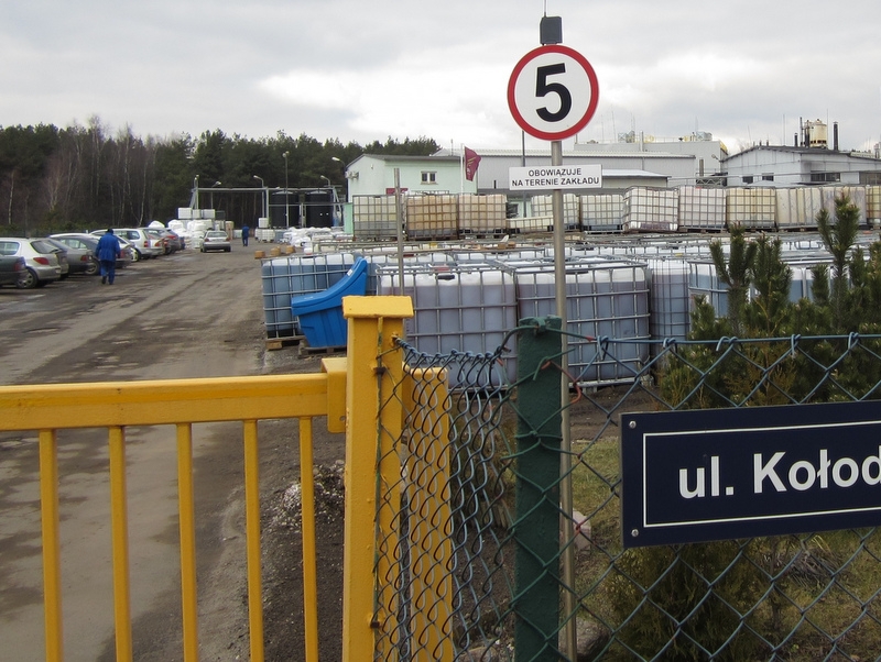 Zatrucie gazem w fabryce nawozów - Adam Michalkiewicz