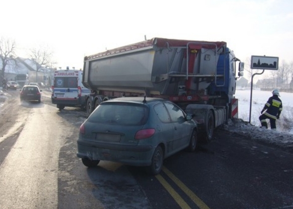 Ciężarówka, pijany kierowca - Policja/Leszno