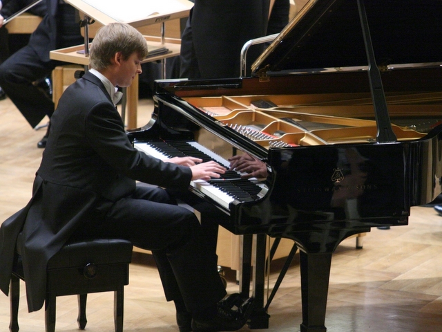 Jacek Kortus, koncert fortepianowy, aula UAM - Antoni Hoffmann