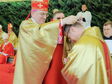 Krzyże misyjne dla misjonarzy - Archidiecezja Gnieźnieńska