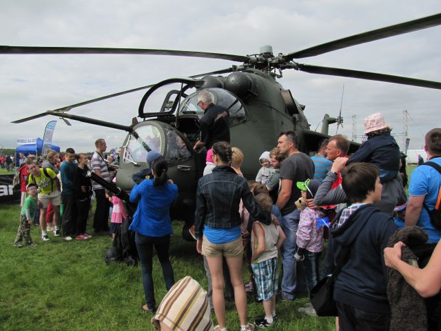 lotniczy festyn michałowo - Jarosław Wardawy