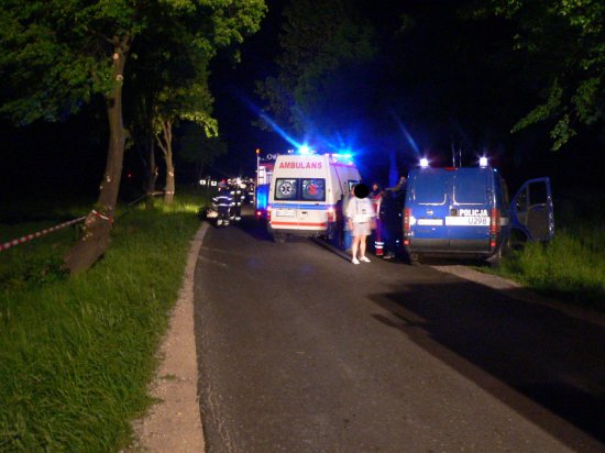 Wypadek nocny pod Lesznem - Straż Pożarna Poznań
