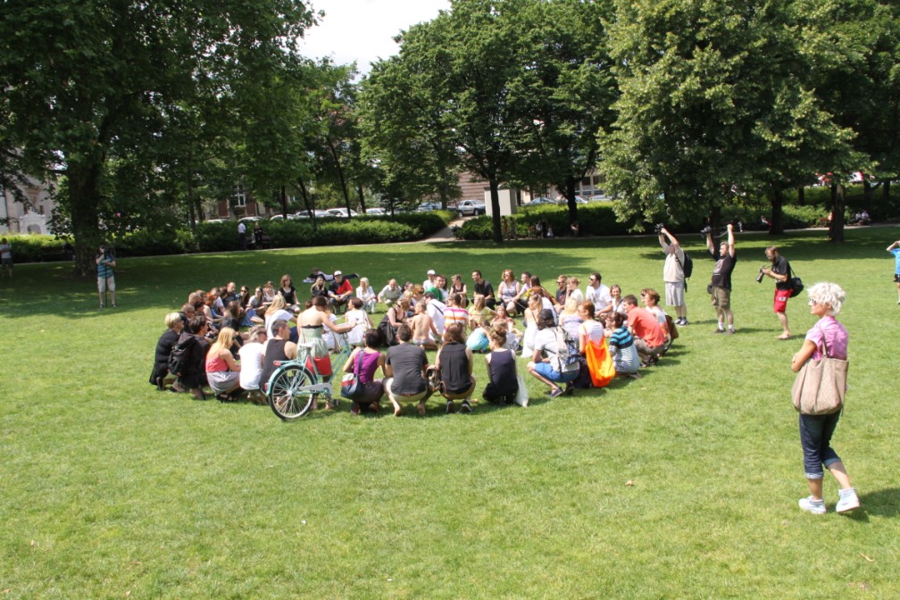 akcja dla Yoko Ono - Grzegorz Maciejewski