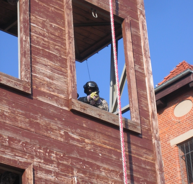 Ćwiczenia antyterrorystów w Gnieźnie - Rafał Muniak