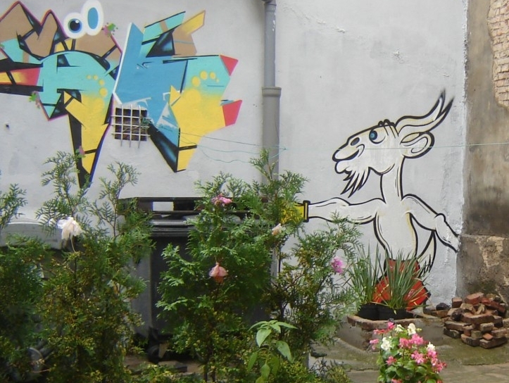 odnowione podworko studnia (1) - Maciej Kluczka