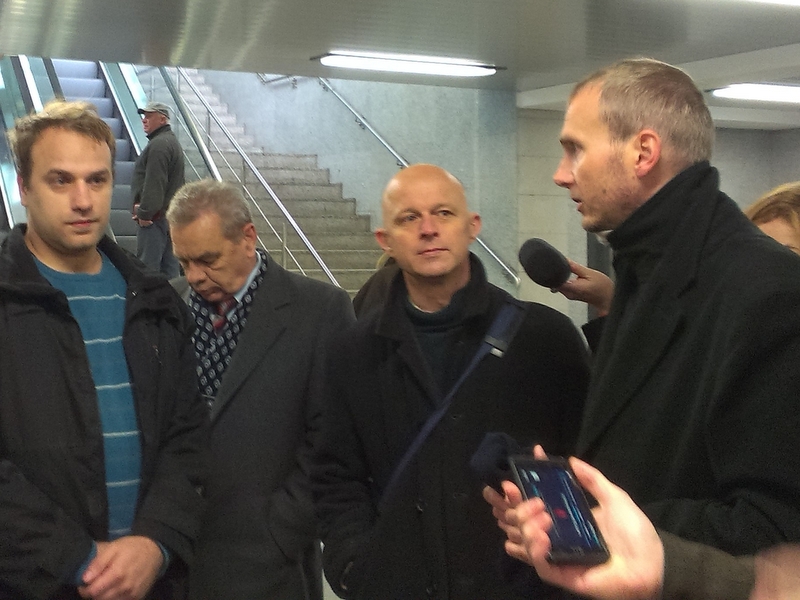 poslowie na dworcu - niedoróbki (8) - Adam Michalkiewicz