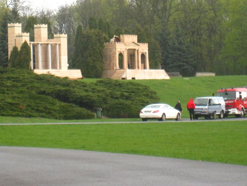 budują na scenę na Misterium - Agnieszka Maciejewska