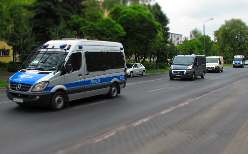 policja kolumna - TomFoto