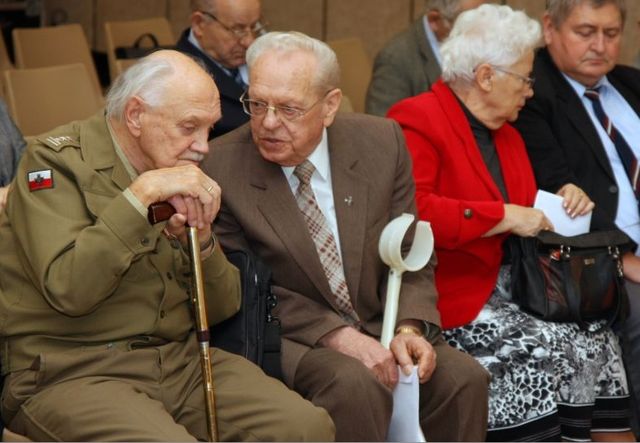 Kombatanci w szpitalach - Urząd Marszałkowski 