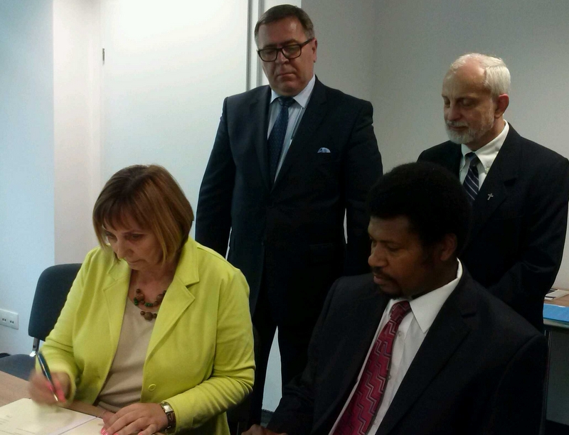 porozumienie szpitalne z papua nowa gwinea - Magda Konieczna