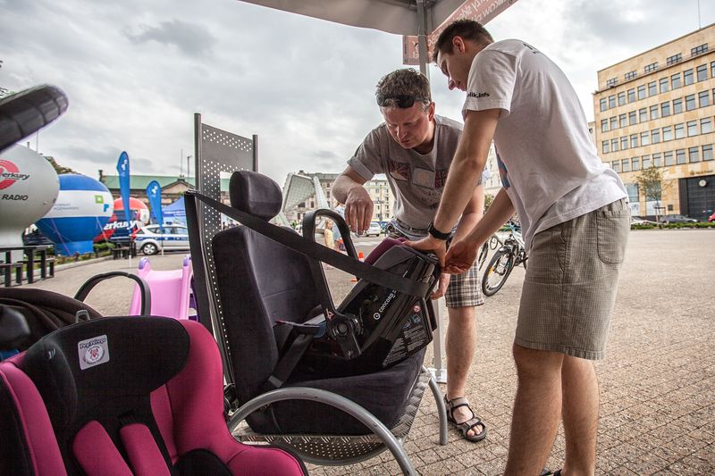 inspekcje fotelikow2 - Mateusz Filipiuk 