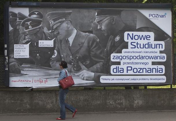 billboard uliczny z hitlerem - Rozbrat.org