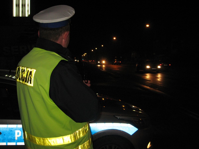 nocny patrol kontrole na drodze radar powroty1 - Policja/Poznań